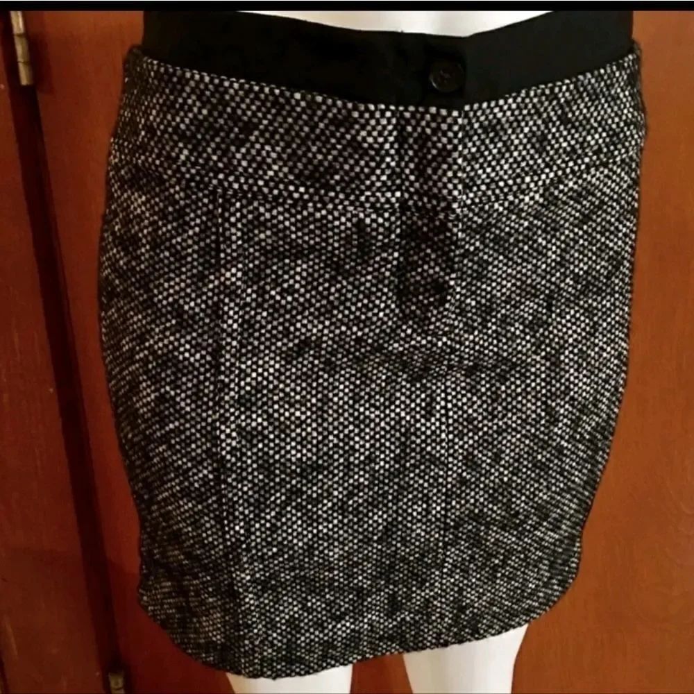 BRAND NEW ANN TAYLOR LOFT FULLY LINED WOOL MINISKIRT